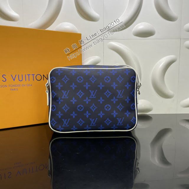 LOUIS VUITTON專櫃新款包包 路易威登Carry It手袋 LV男士老花字體絲印郵差包 M46115  ydh4151